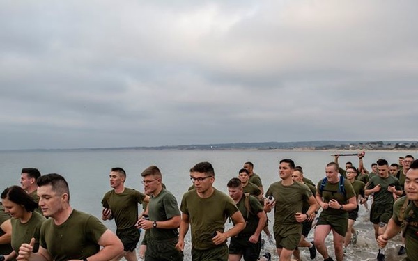 Presidio Marines’ birthday beach run