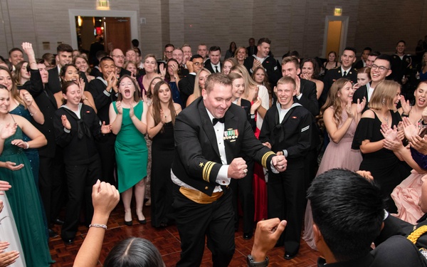 IWTC celebrates Navy's 244th birthday