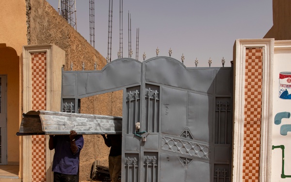 Soldiers and Airmen build partnerships in the Agadez