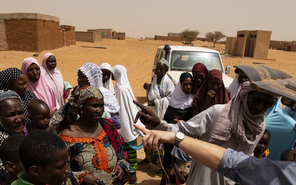 Soldiers and Airmen build partnerships in the Agadez