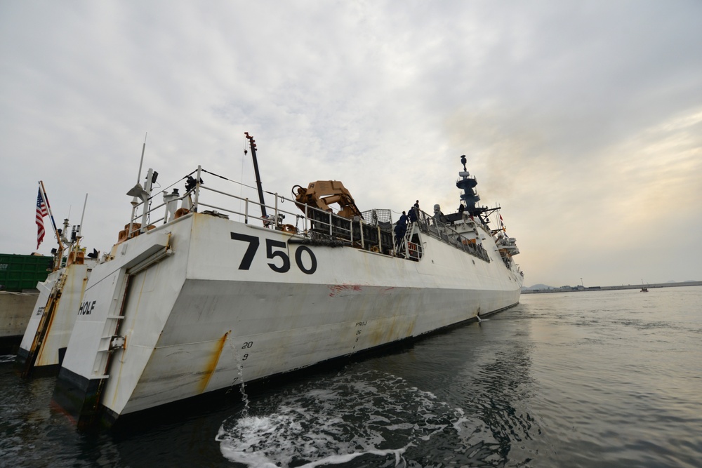 U.S. Coast Guard and Korea coast guard conduct joint training