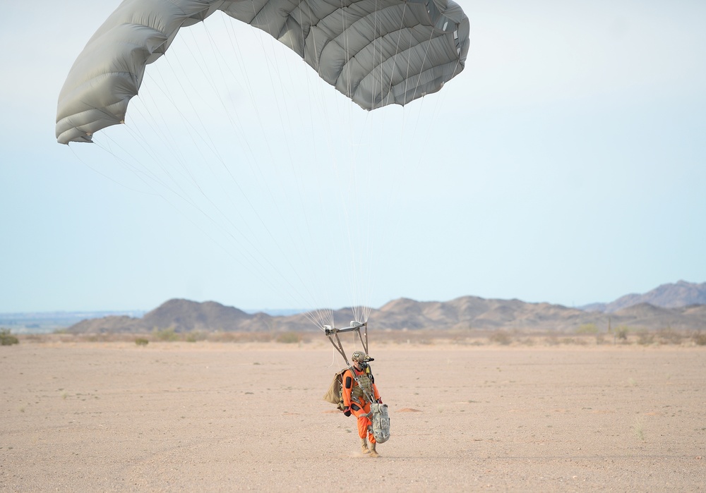 USAJFKSWCS Students Conquer Free Fall School