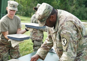 Assault Kitchen delivers ‘hot chow’ to 55th MEB Soldiers in the field