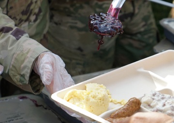 Assault Kitchen delivers ‘hot chow’ to 55th MEB Soldiers in the field