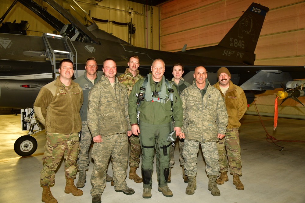 Minnesota Representative Receives F-16 Orientation Flight