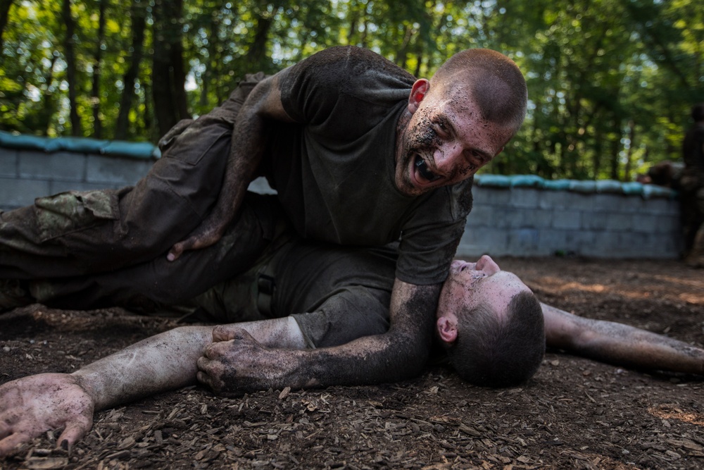 cadets learn modern Army combatives