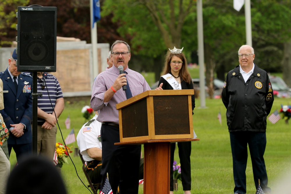 Wisconsin National Guardsmen honor nation’s fallen on Memorial Day