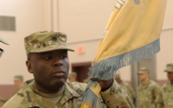 Receiving the guidon