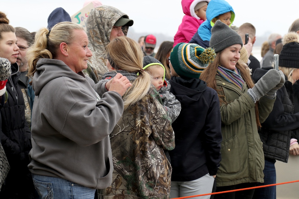 First half of ‘Guardian Angel’ battalion returns to Wisconsin