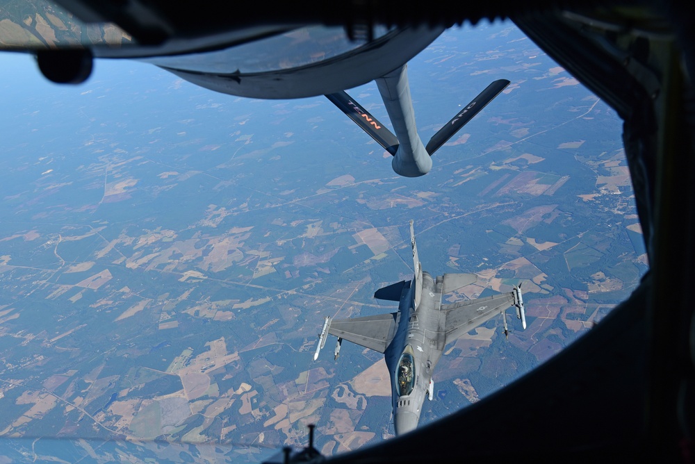 F-16 Refueling Mission