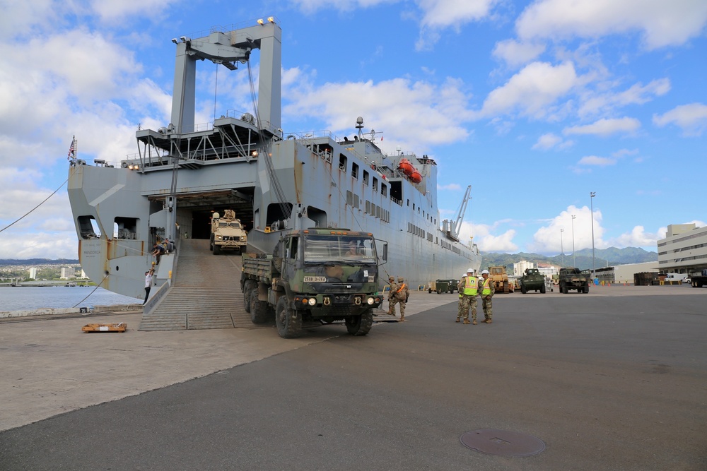 Ocean Terminal Division Supports 3rd Brigade/ 25th Infantry Division Redeployment