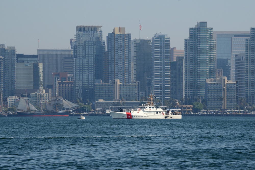 Multiple Coast Guard units participate in joint training exercise off the coast of San Diego