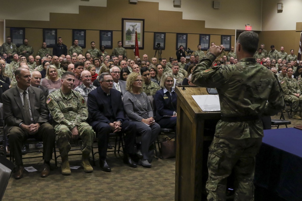 Big Red One bids farewell to division's senior enlisted advisor