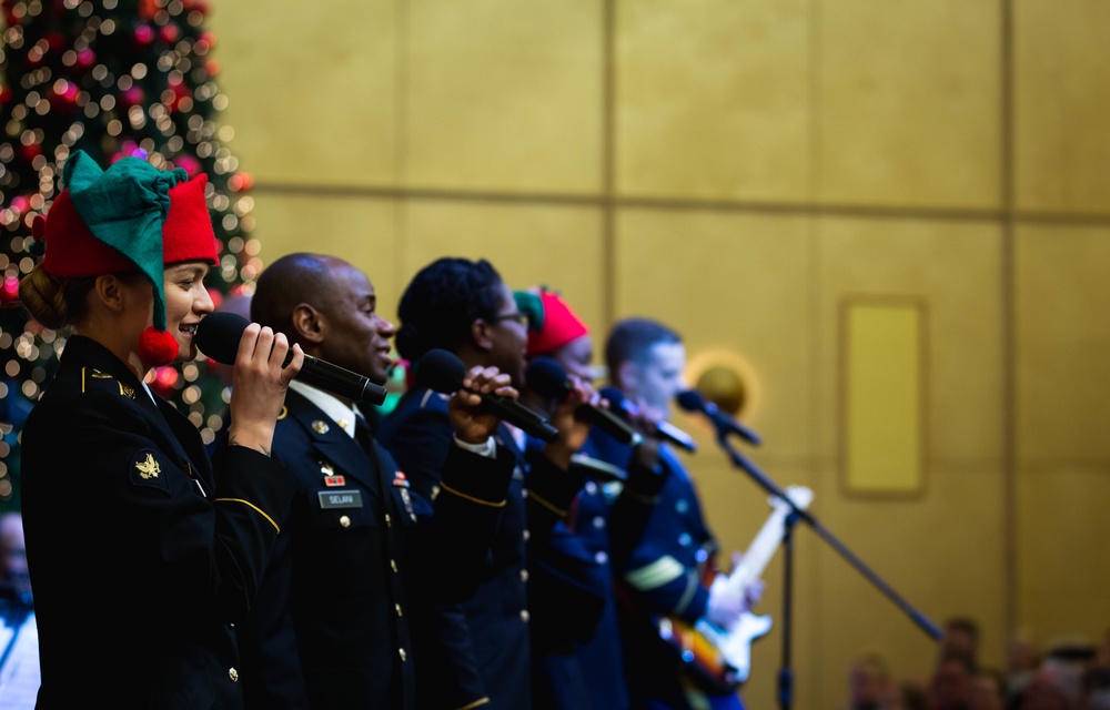 Images of the US Army Europe Band and Chorus Holiday Concert in Böhlen