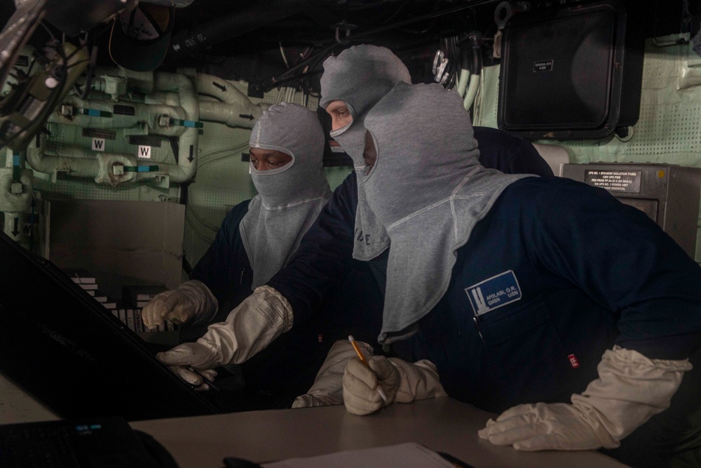 Sailors train on VMS