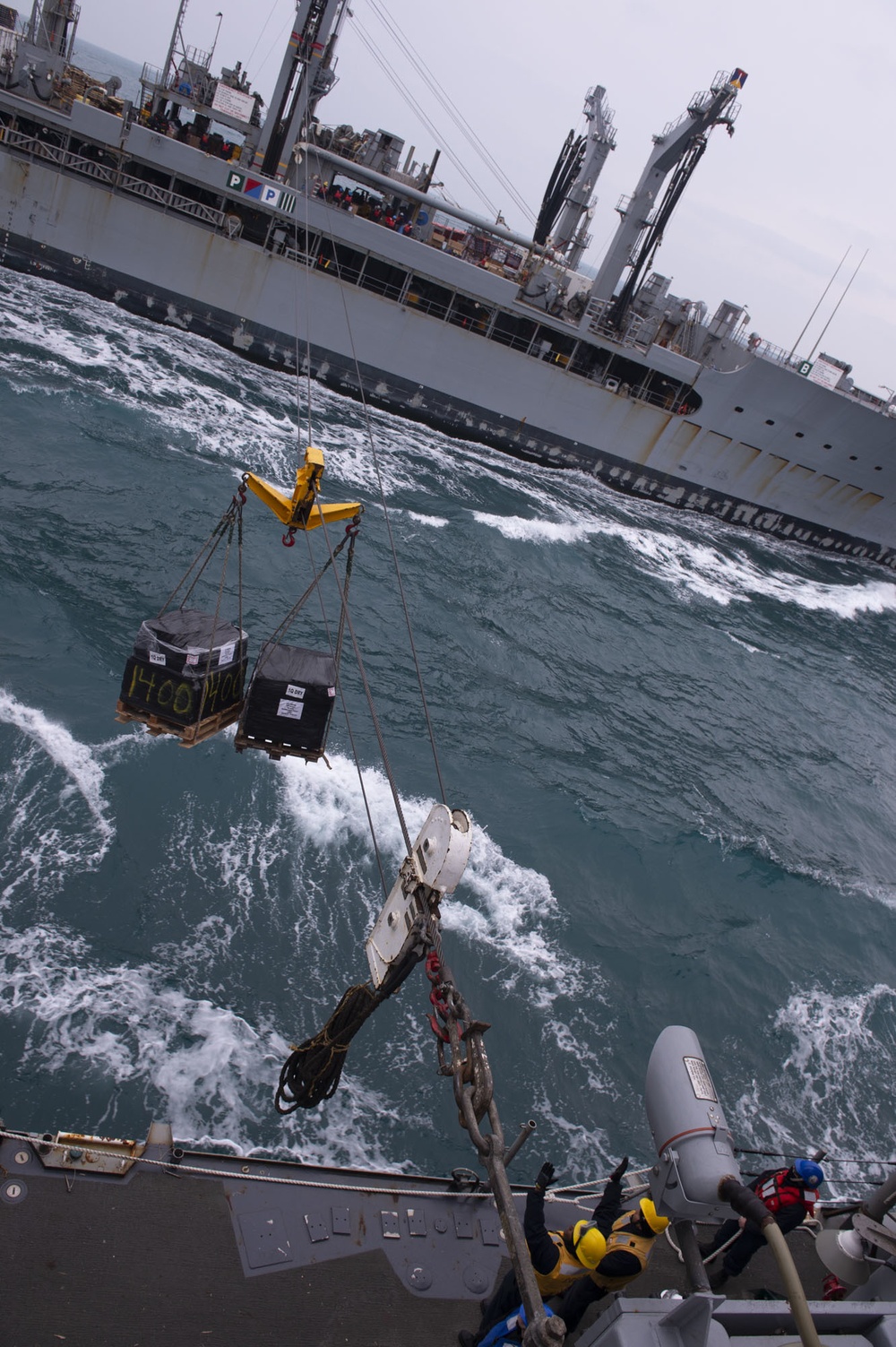 USS Shiloh Conducts Replenishment-at-Sea