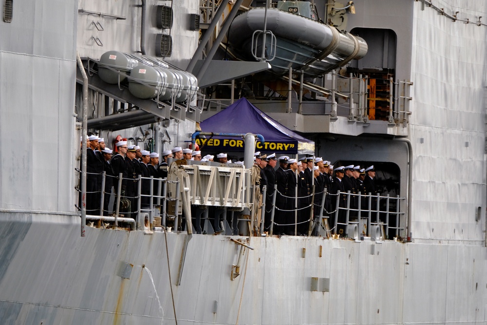 USS Leyte Gulf (CG 55) Homecoming