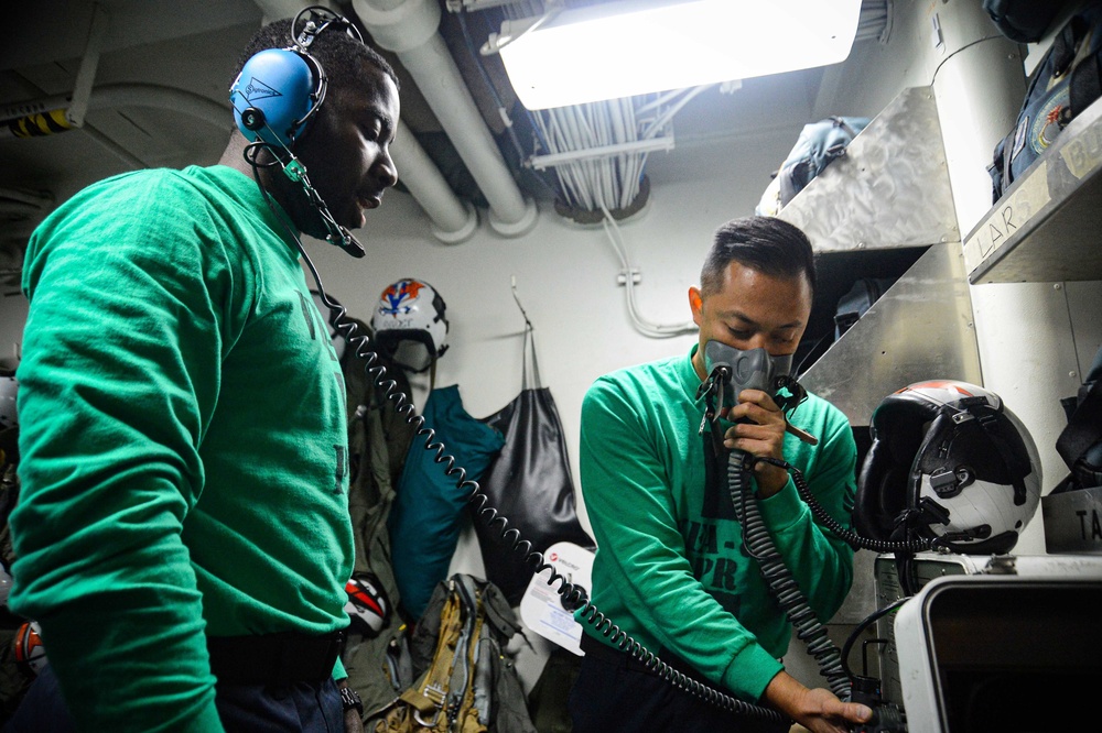 USS Harry S. Truman (CVN 75) transits the Arabian Sea