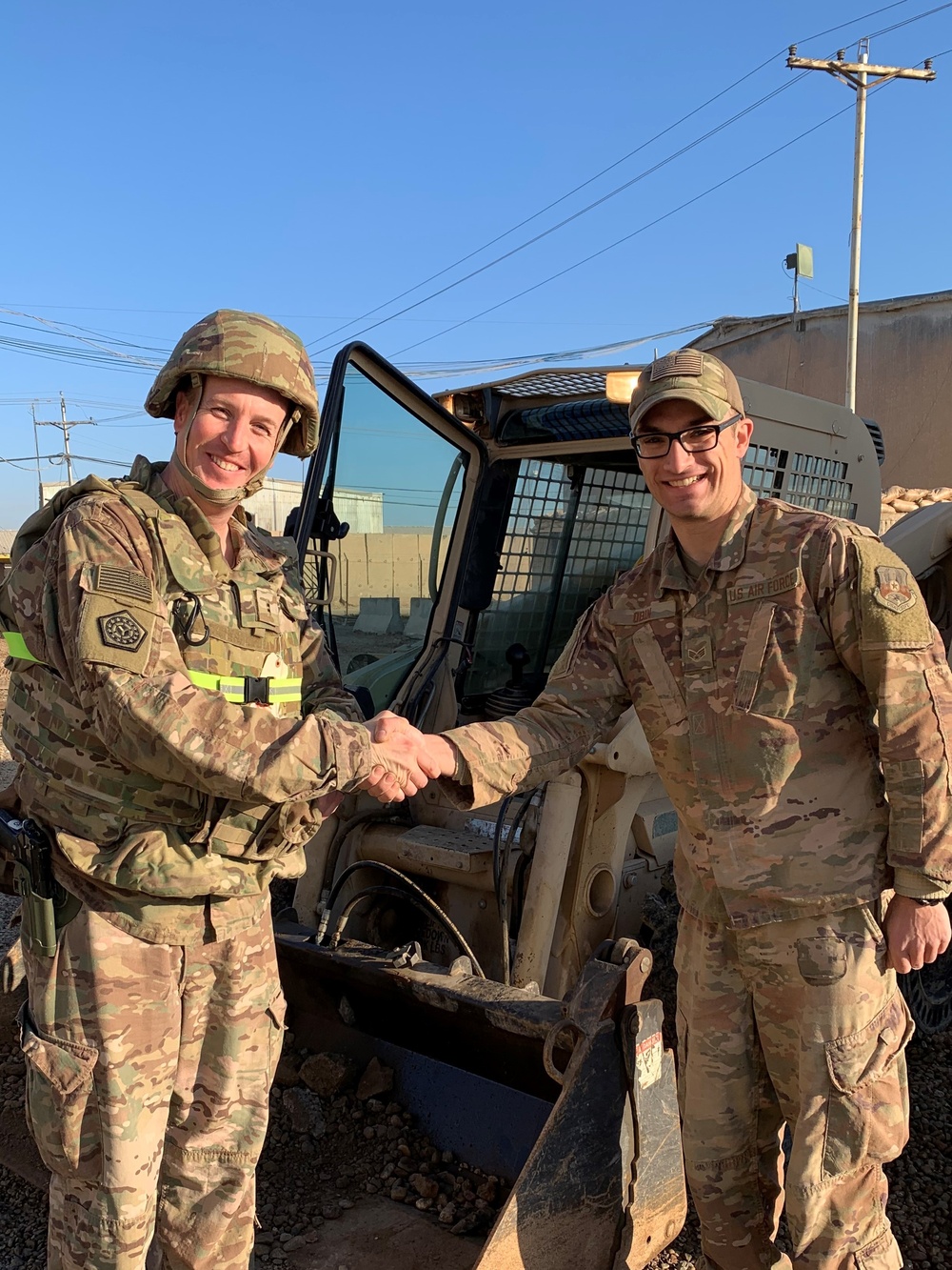 Deployed Illinois Soldier recognizes joint partners