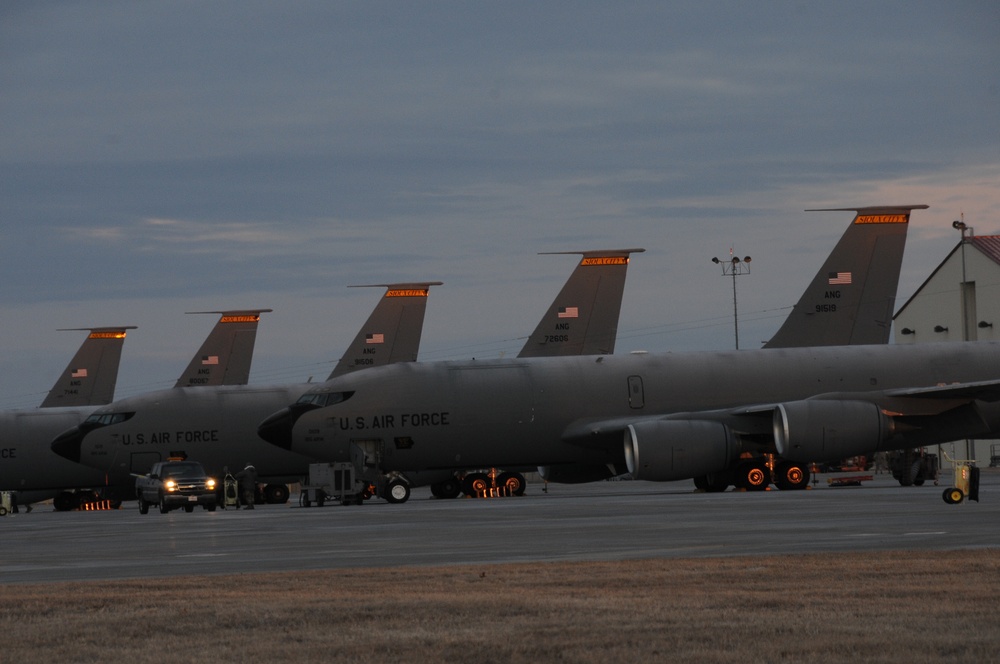 Bright KC-135 tail flash