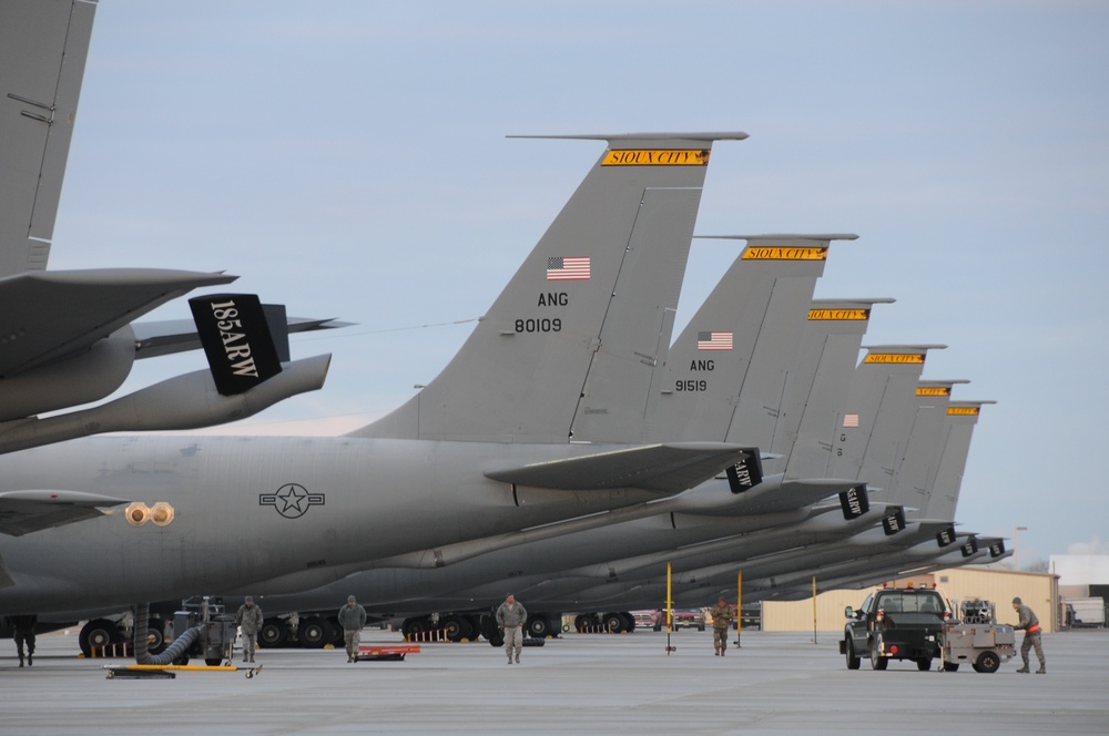 KC-135 FOD walk