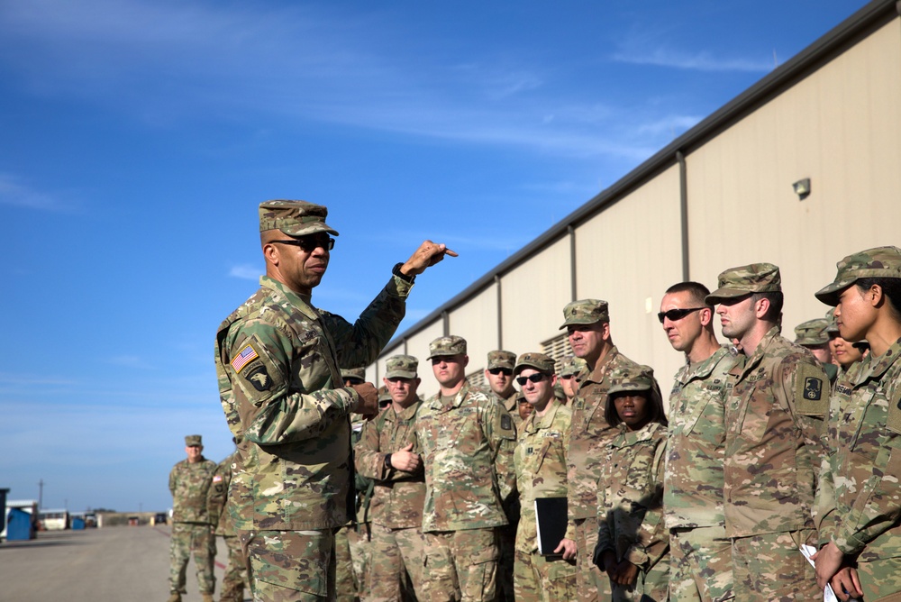 MG Roper Congratulates Soldiers Returning from Deployment