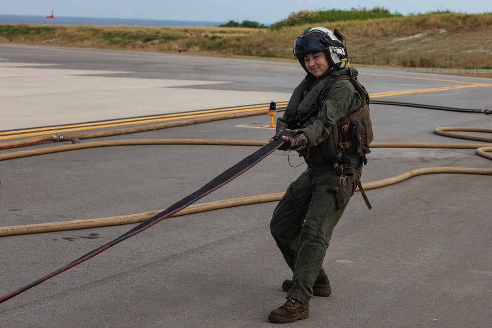 HMH-466 Conduct FARP with MWSS-171