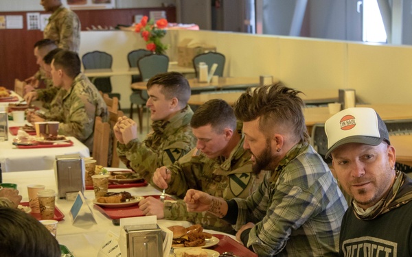 Chairman's annual USO tour visits MKAB