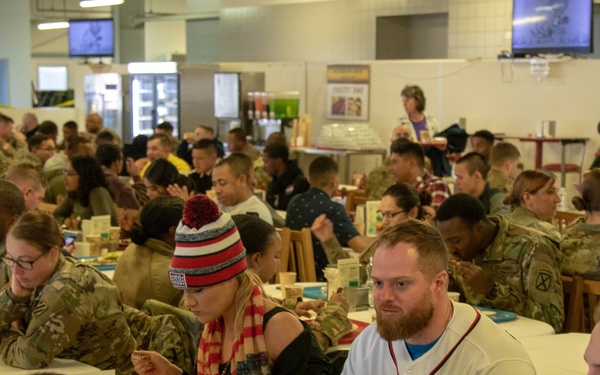 Chairman's annual USO tour visits MKAB