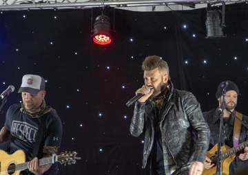 Chairman's annual USO tour visits MKAB