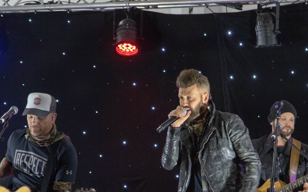 Chairman's annual USO tour visits MKAB