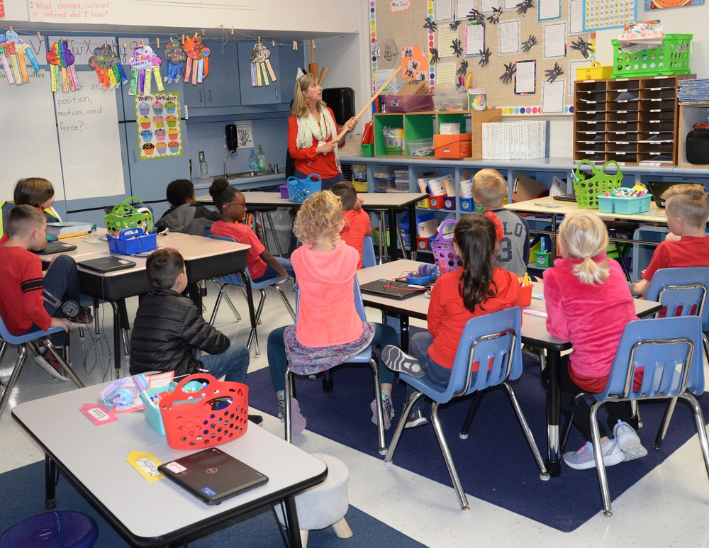 Fort Sam Houston Elementary students help spread Red Ribbon Week message