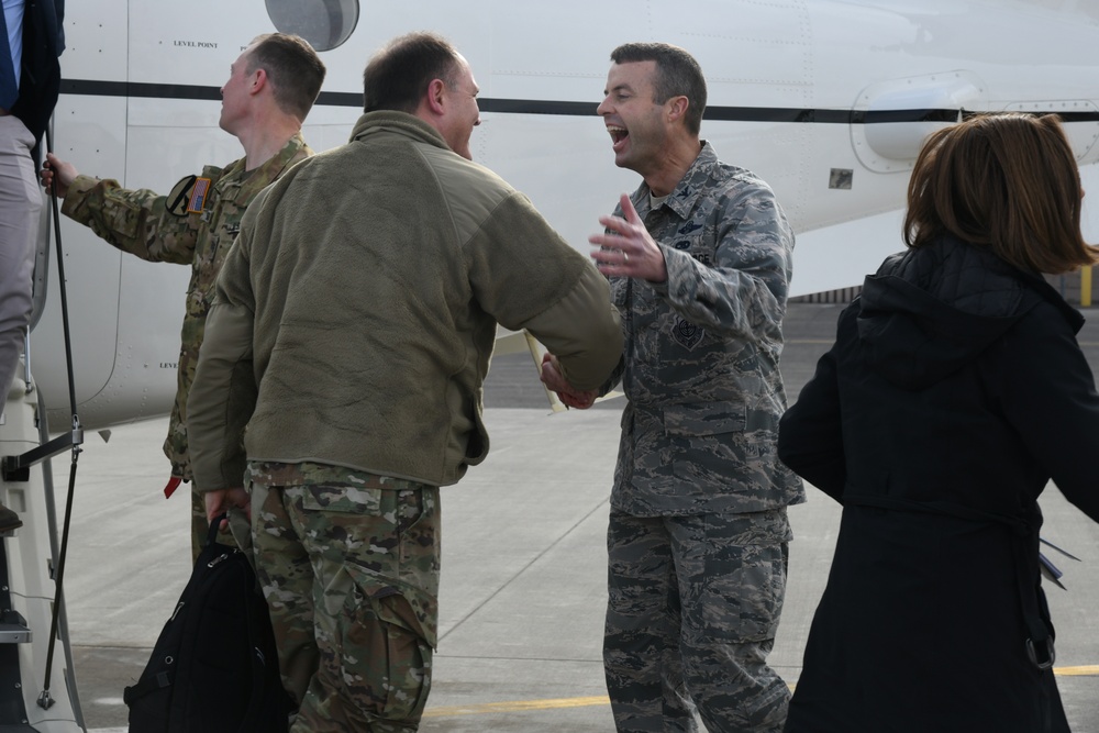 DVIDS - Images - Oregon Governor Brown Visits Kingsley Field [Image 4 ...