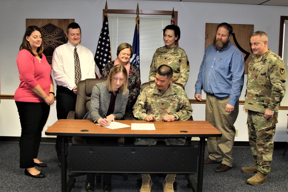 First intergovernmental support agreement signed between Fort McCoy, Monroe County