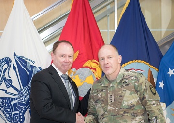 U.S. Transportation Commander Visits Defense Threat Reduction Agency