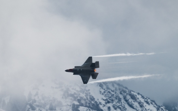 F-35 Demo Team practices over Hill AFB