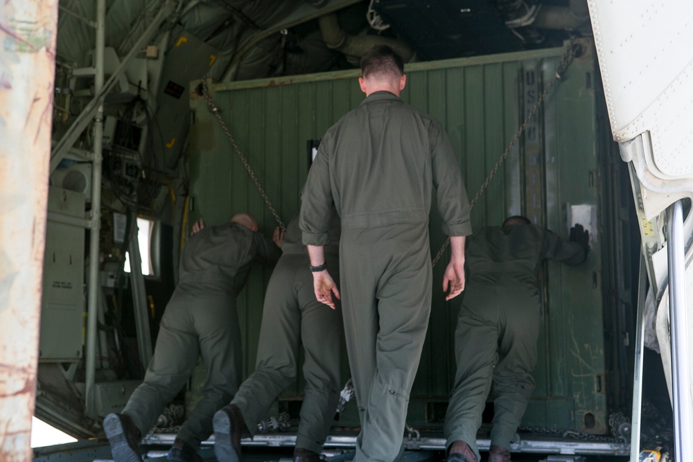 Marine Aircraft Group 39 Conducts a Mobility Exercise