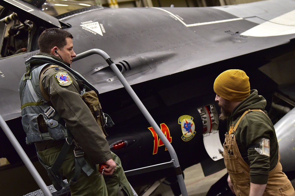 Aggressors fly south for mobile training