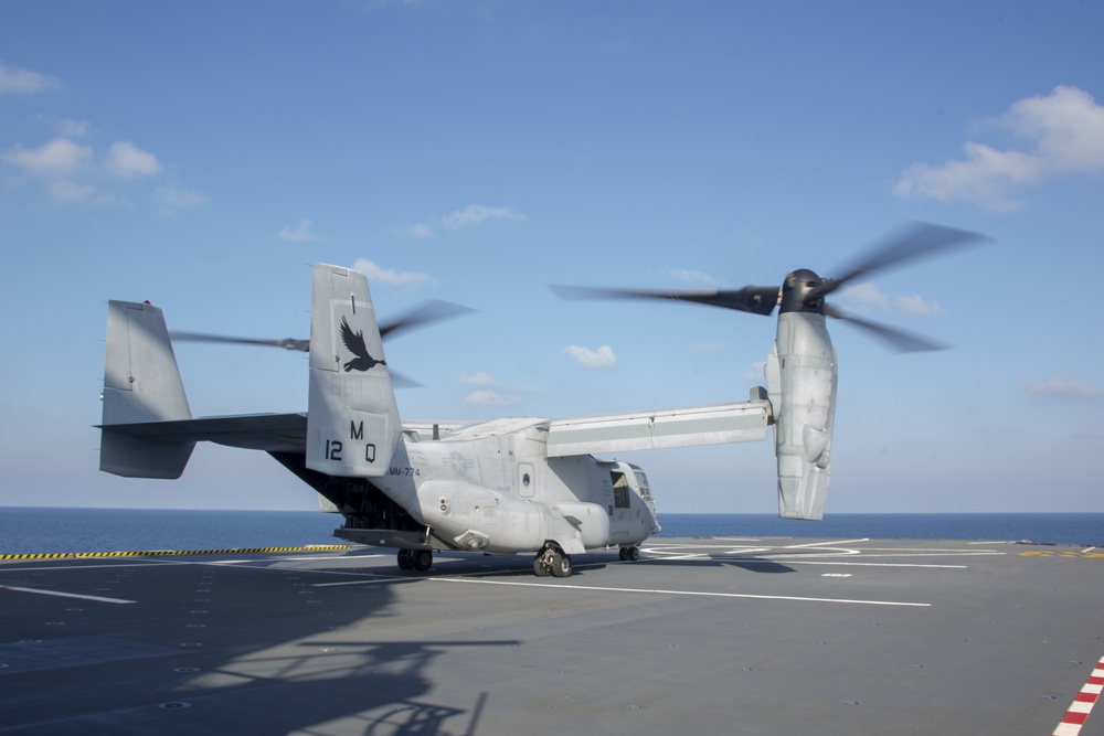 DVIDS - Images - MV-22 Ospreys aboard DIXMUDE [Image 1 of 8]