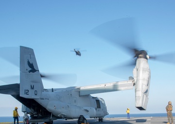 MV-22 Ospreys aboard DIXMUDE