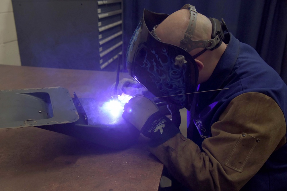 Metals tech: keeping aircraft flying