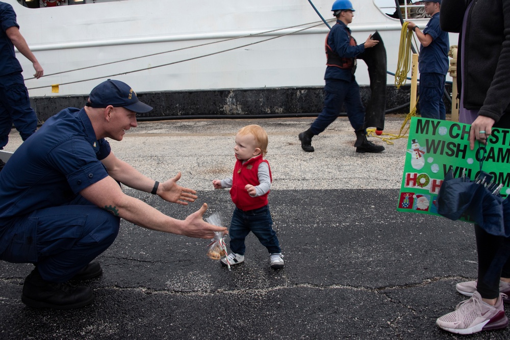 Coast Guard Cutter Resolute crew home for holidays