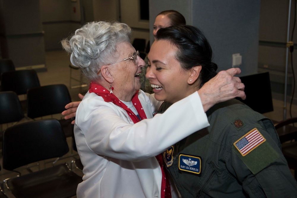 &quot;Rosie the Riveter&quot; visits the Pentagon