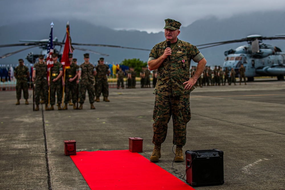 HMH-463: Change of Command