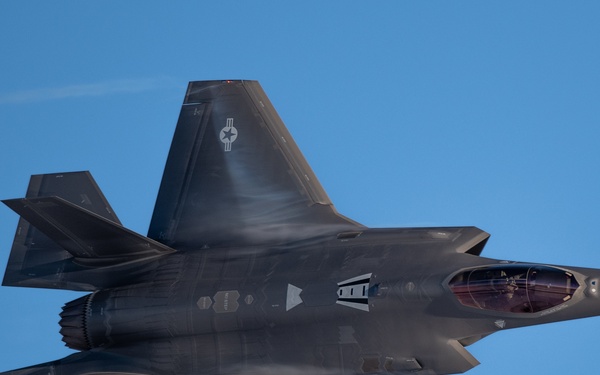F-35 Demo Team practices over Hill AFB