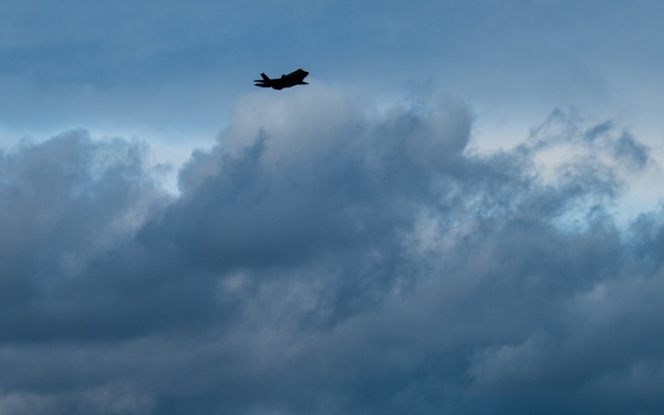 F-35 Demo Team practices over Hill AFB