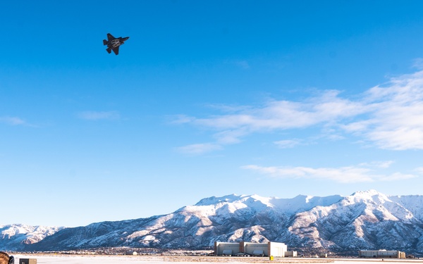 F-35 Demo Team practices over Hill AFB