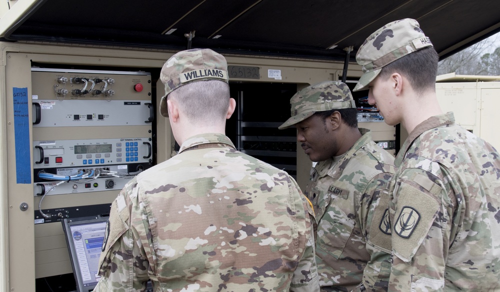 South Carolina National Guard Signal Soldiers Conduct Field Training Exercise