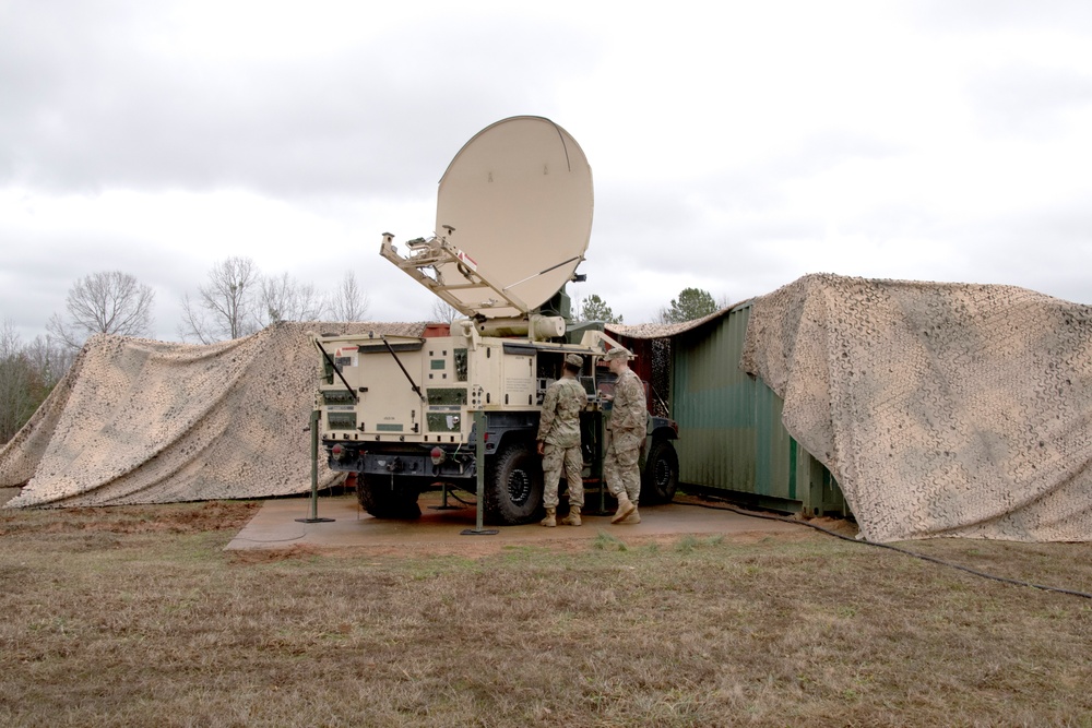 South Carolina National Guard Signal Soldiers Conduct Field Training Exercise