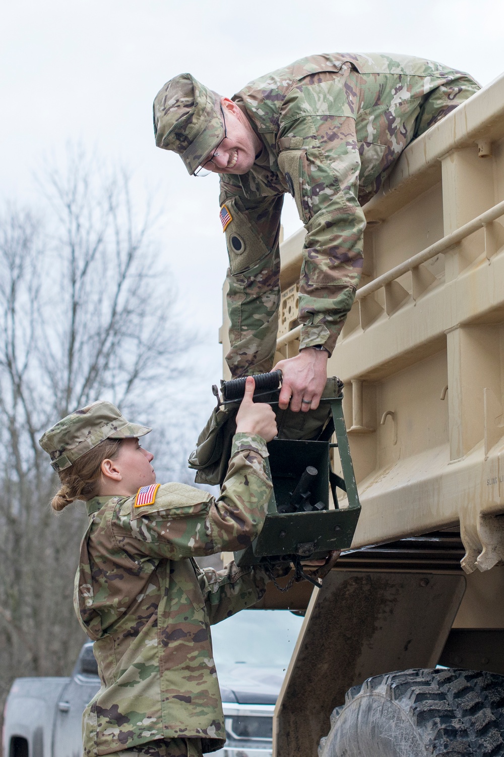 812th Engineer Company conduct convoy operations.